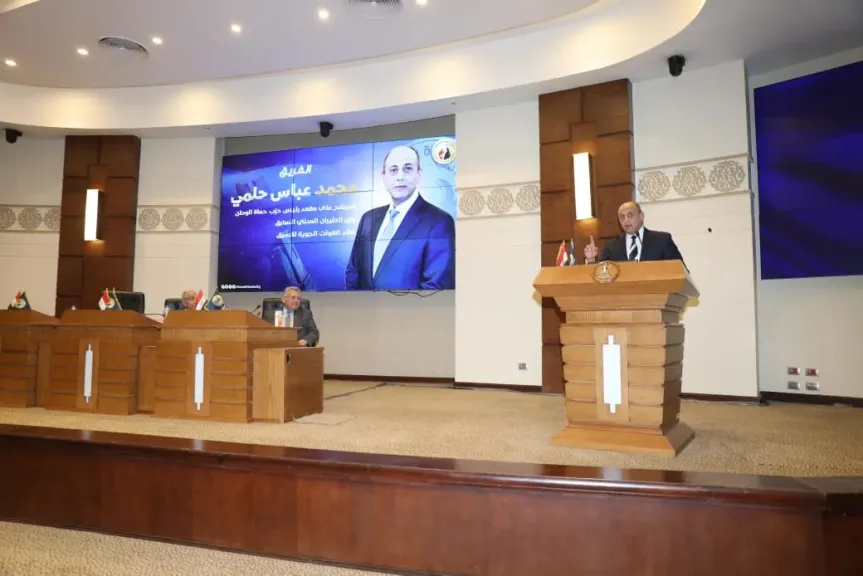 الفريق عباس حلمى