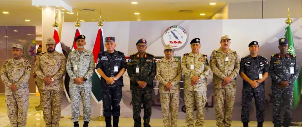 قادة القوات البحرية المصرية و السعودية 