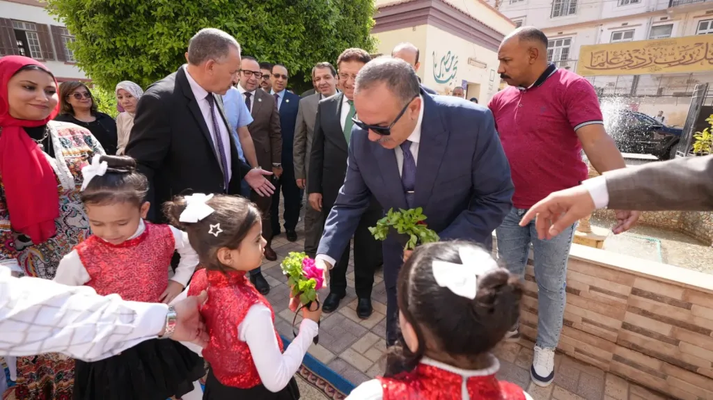 محافظ أسيوط 