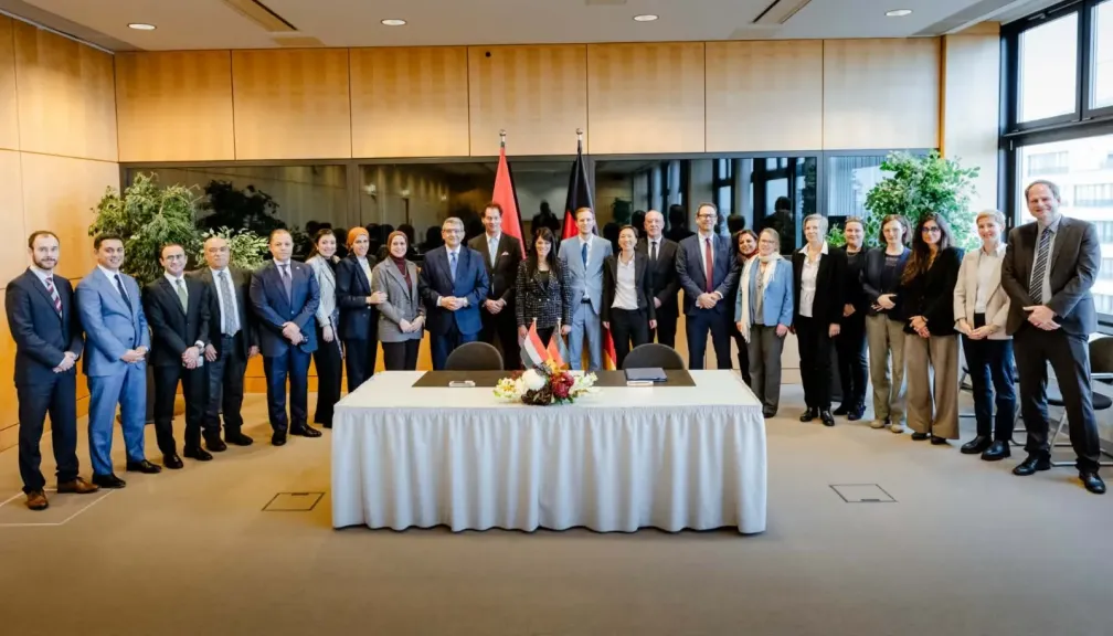 توقيع اتفاقية المنحة الخاصة بتمويل مشروع إدارة النفايات الصلبة- المرحلة الثالثة