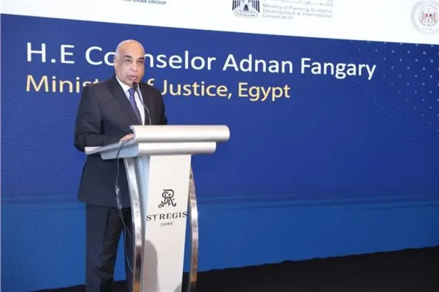 المستشار عدنان فنجرى وزير العدل