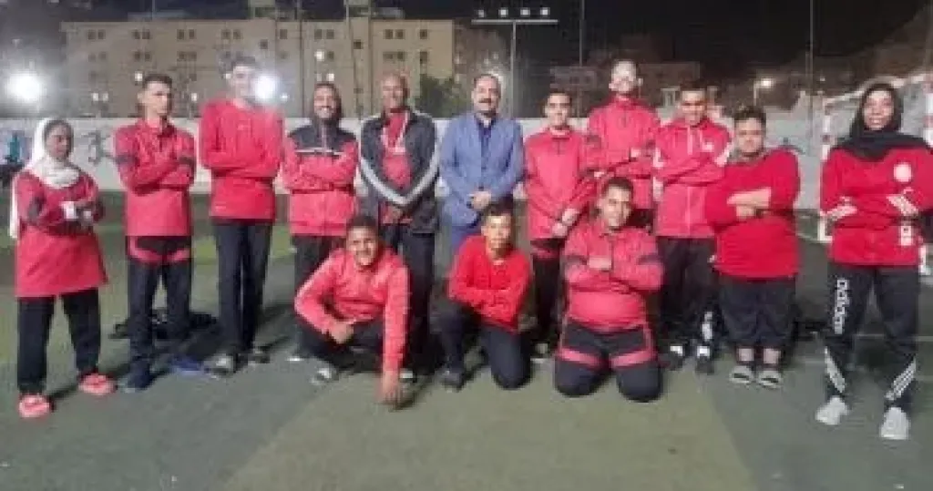 قادرون باختلاف