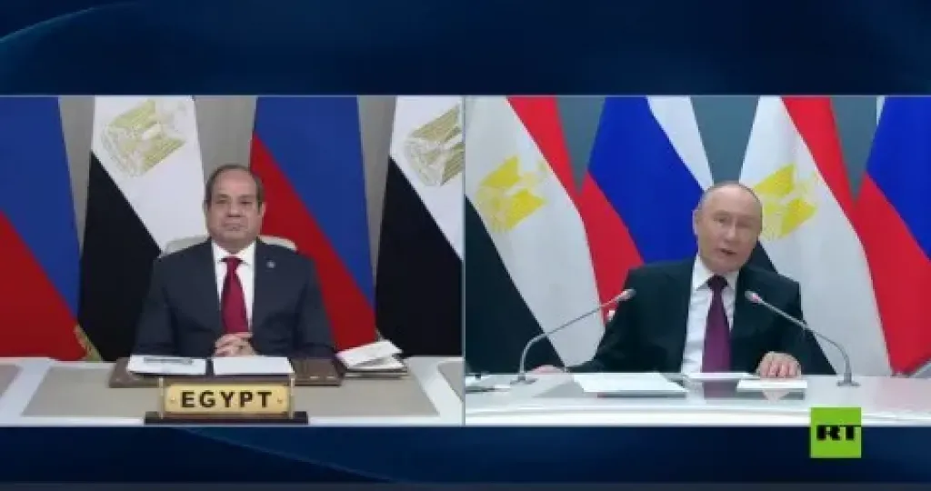 الرئيس السيسي ونظيره الروسى خلال مراسم وضع هيكل الاحتواء للوحدة الأولى بمفاعل محطة الضبعة النووية