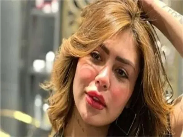هدير عبد الرازق 
