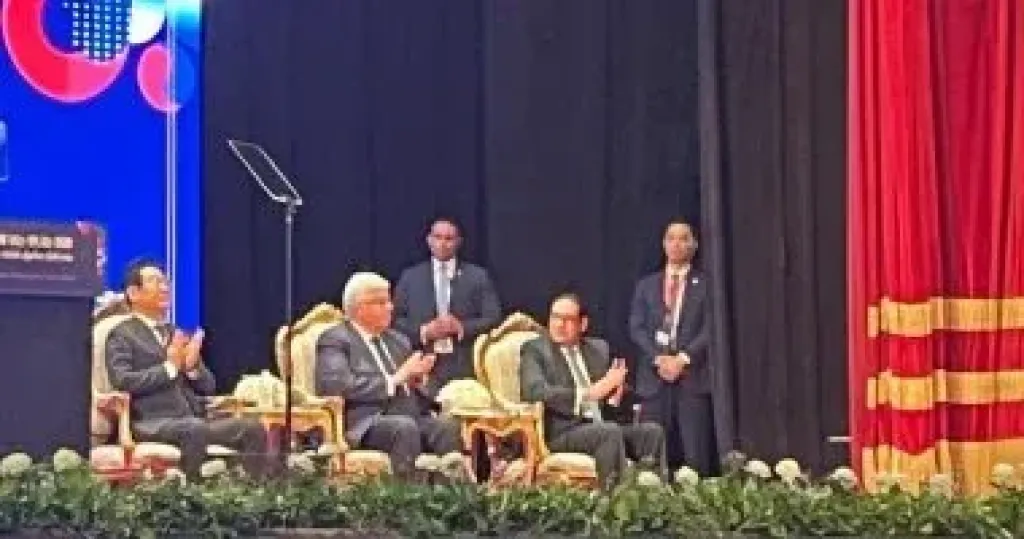 الرئيس الكوري فى الجامعة
