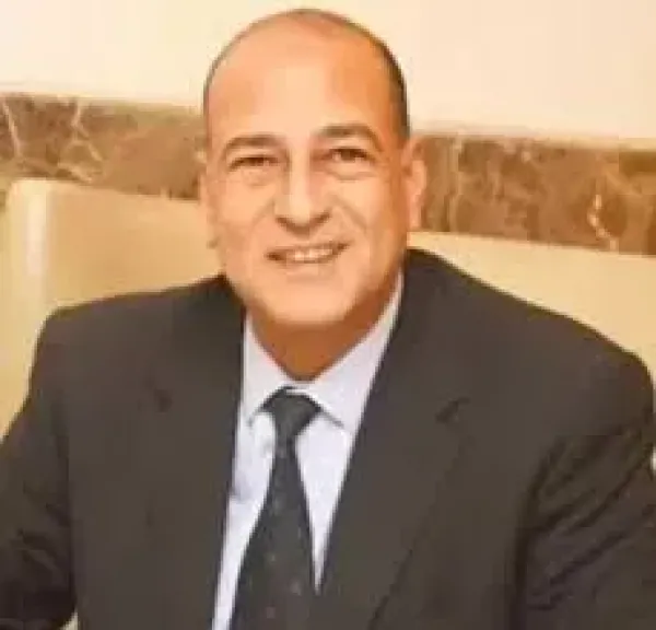 الكاتب الصحفى عبدالناصر محمد 