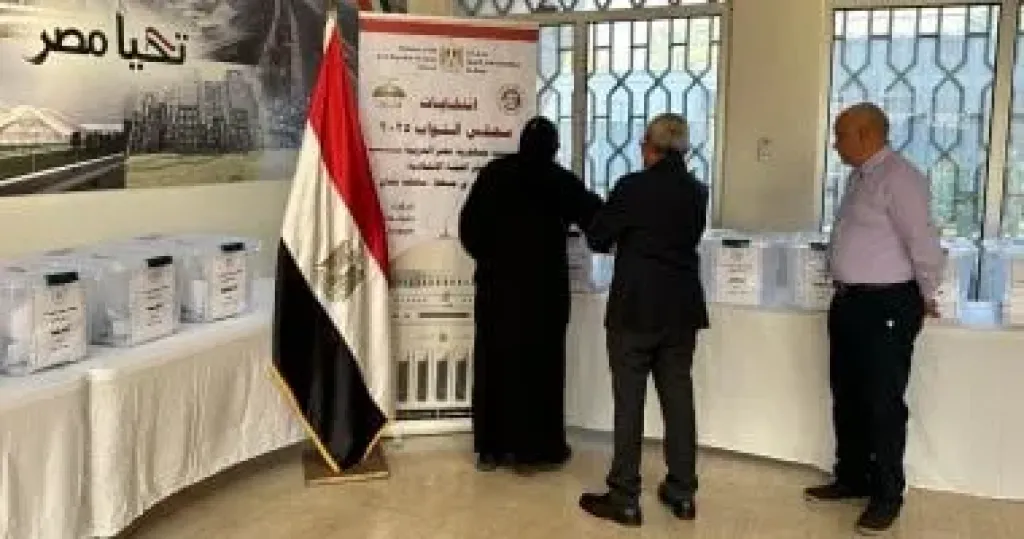 القمص سوريال الأنبا بيشوى 