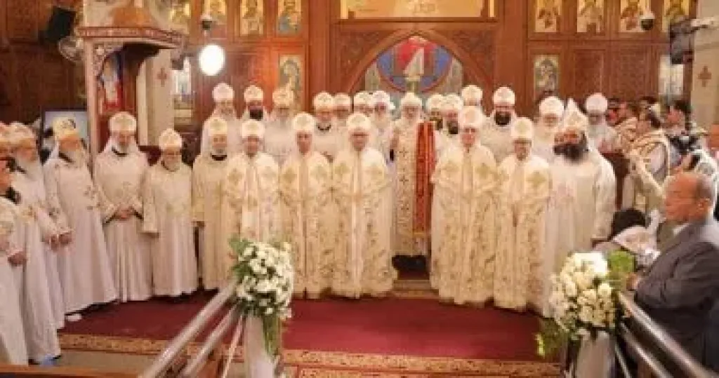إيبارشية حلوان تحتفل بسيامة 5 كهنة جدد