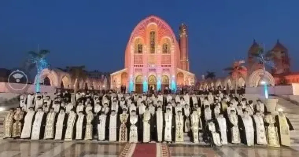المجمع المقدس بالكنيسة