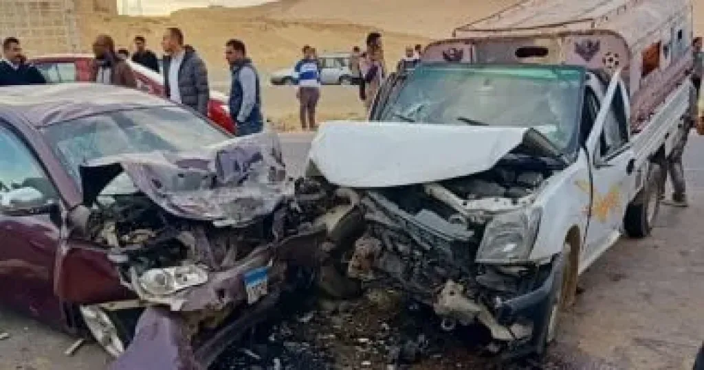 مصرع واصابة شخصين فى حادث تصادم