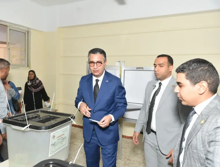 الوزير في لجنة التصويت 