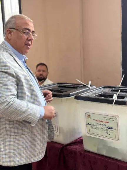 م. على الفضالى يدلى بصوتة