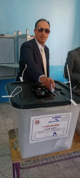 عثمان خلال التصويت 