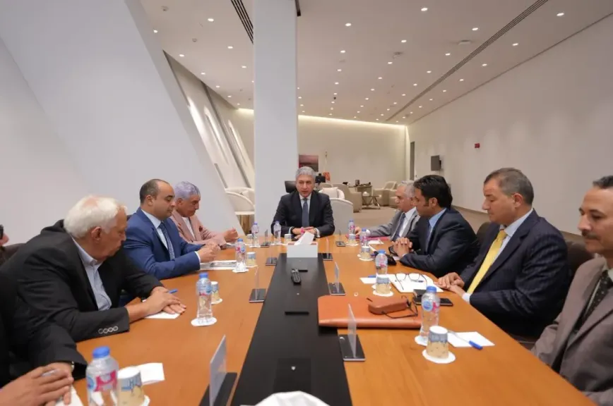 جانب من الاجتماع 