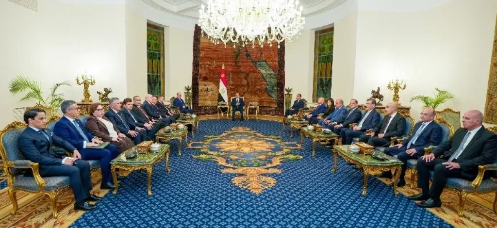 السيد الرئيس عبد الفتاح السيسي يستقبل الوزير الأول للجمهورية الجزائرية