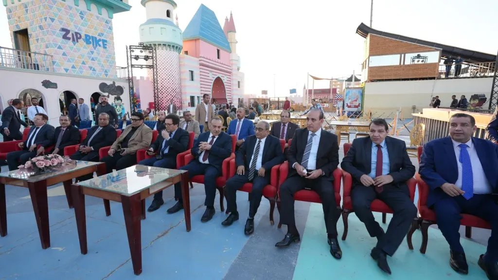 محافظ أسيوط وا وزير الثقافه 