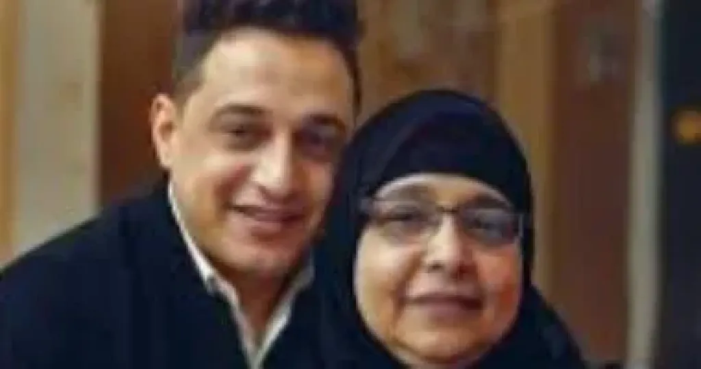 رضا البحراوى ووالدته