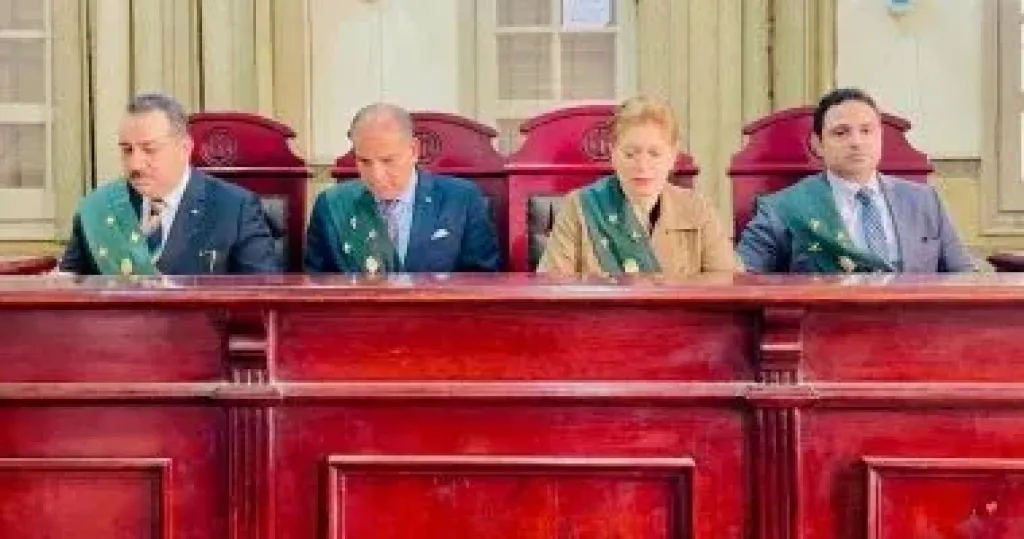 هيئة المحكمة بعد إصدار الحكم