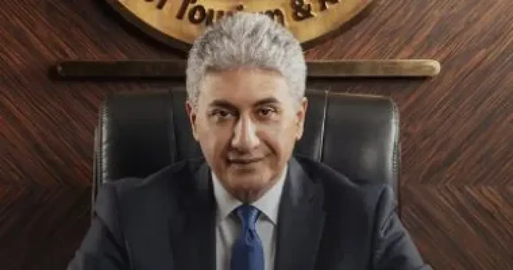 شريف فتحى وزير السياحة والآثار