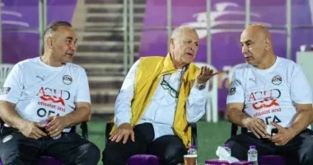 حسام حسن وشقيقه إبراهيم مع أبو ريدة