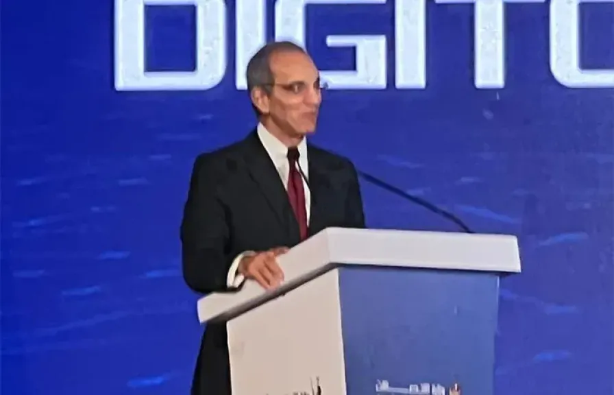 وزير الاتصالات