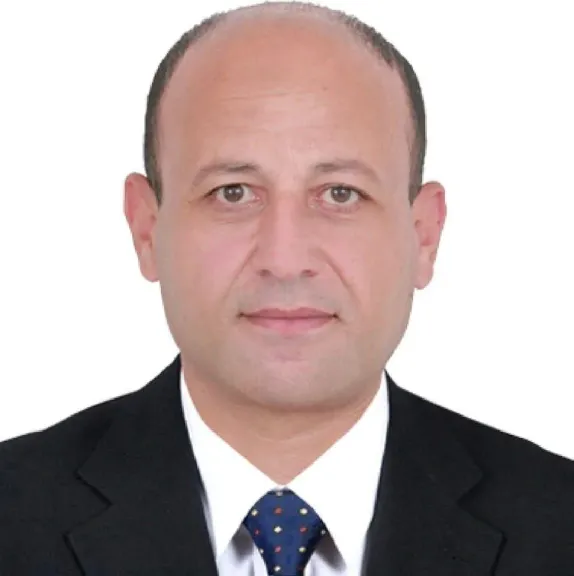 الدكتور أيمن عبدالعظيم
