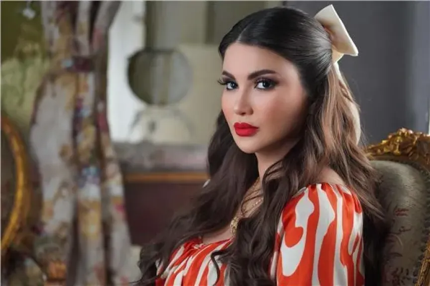 الفنانة هدي الاتربي
