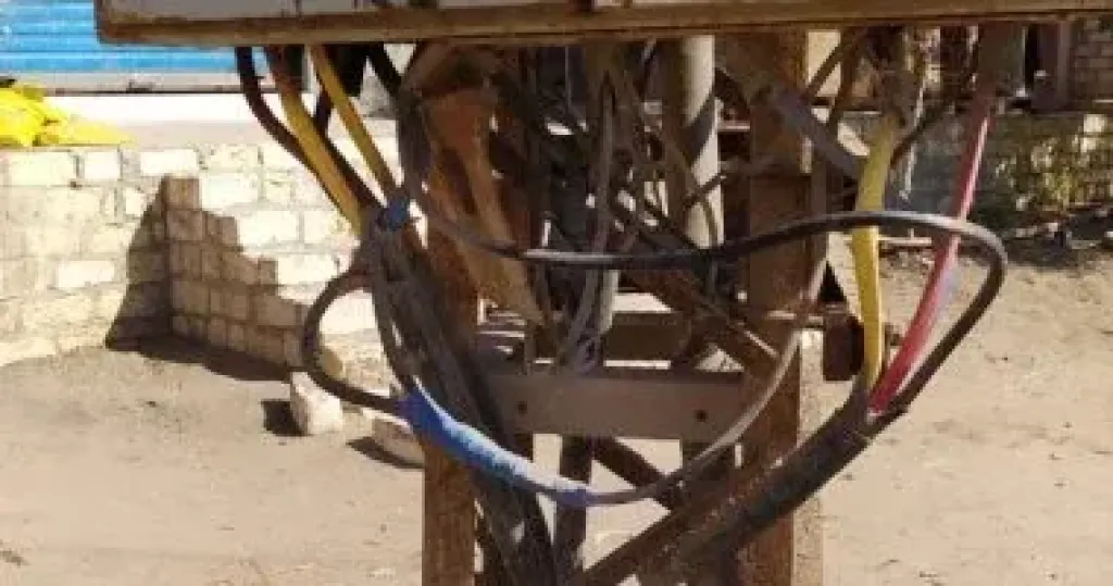 التيار الكهربائي 