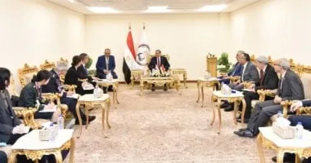 وزير الإنتاج الحربي يلتقي نائب وزير DAPA لشئون برنامج القدرات الكوري الجنوبي