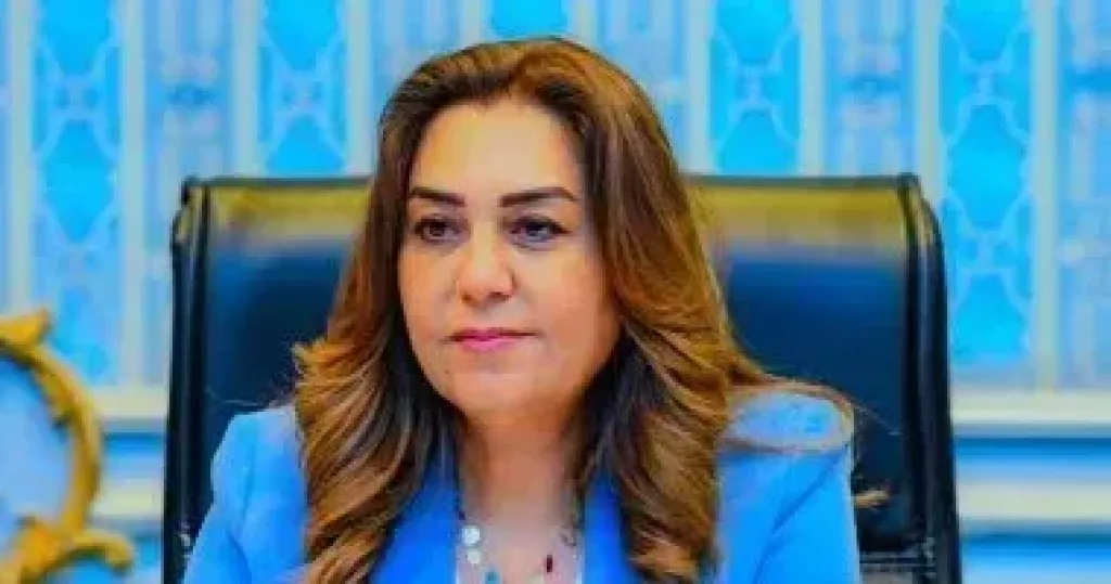  منال عوض 
