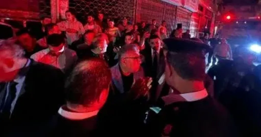 محافظ الدقهلية ومدير الأمن يتابعان جهود السيطرة على الحريق