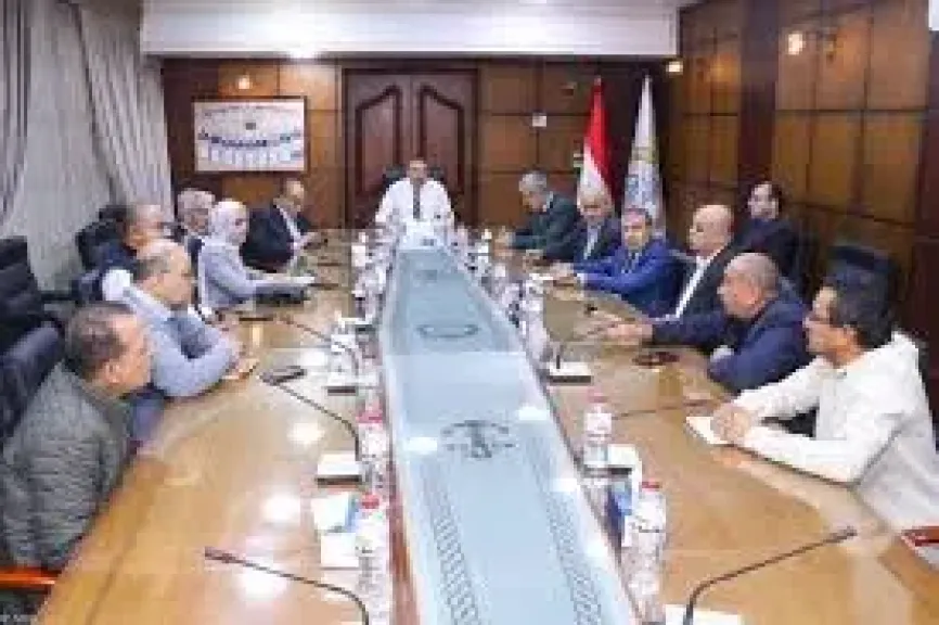 اللواء بحرى طارق عدلى رئيس مجلس اداره هيئه ميناء دمياط