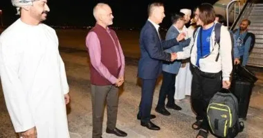 استقبال طاقم السفينة
