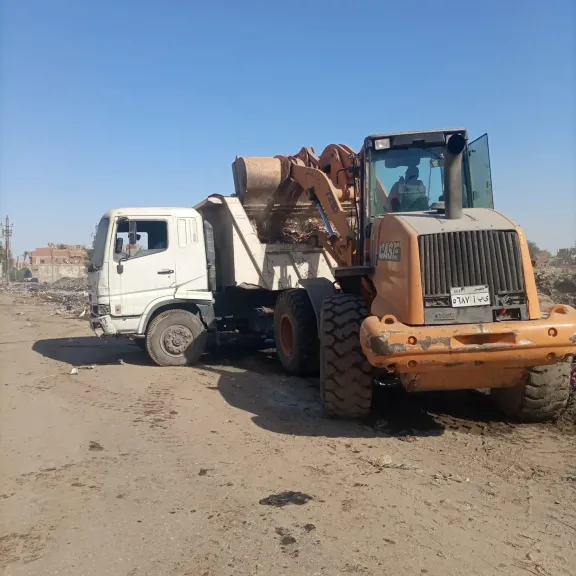 جانب من متابعه 