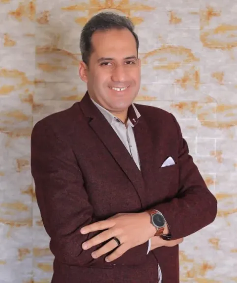 الأستاذ أحمد محمد يوسف      