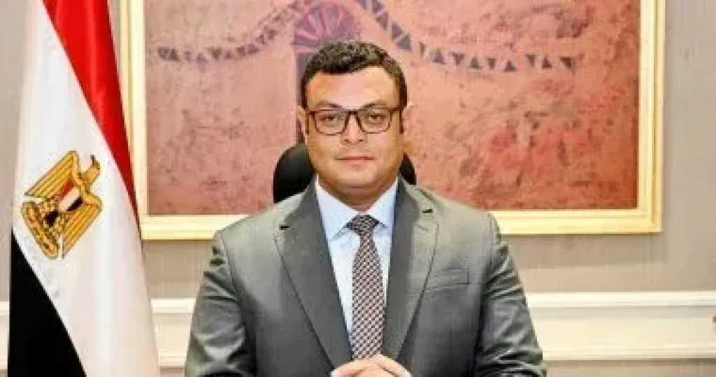 وزير الإسكان 
