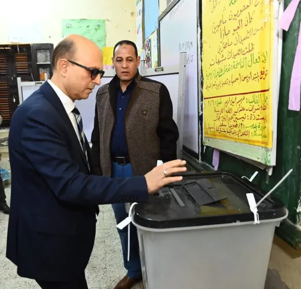 جانب من متابعه 