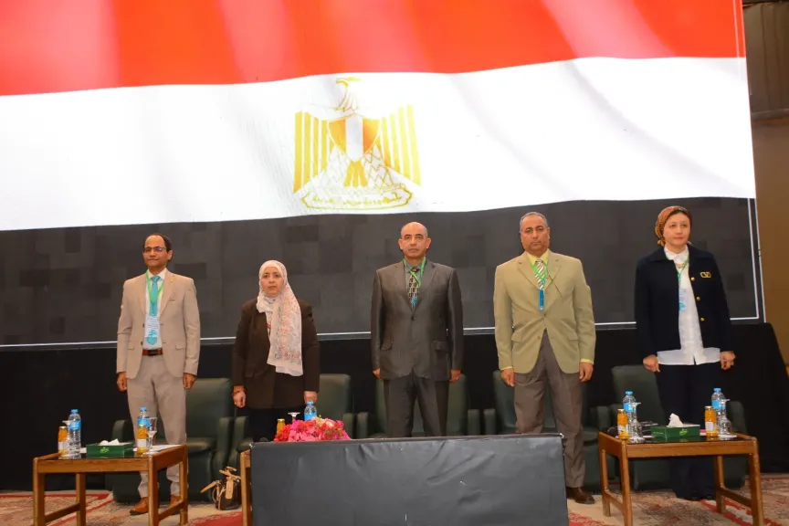 جانب من متابعه 