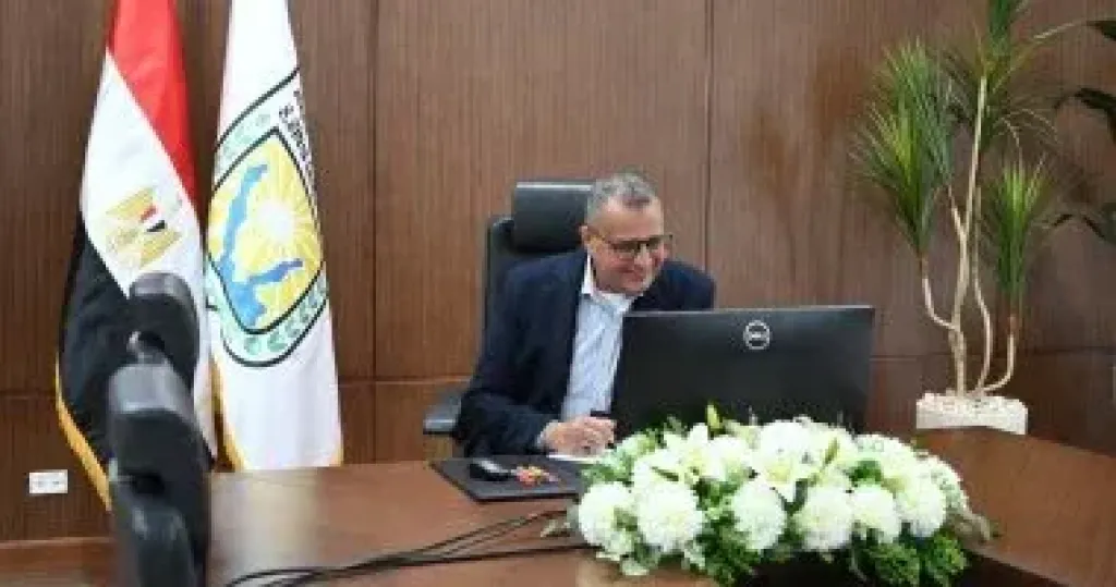 محافظ جنوب سيناء يناقش مشروع تحديث المخطط الاستراتيجي