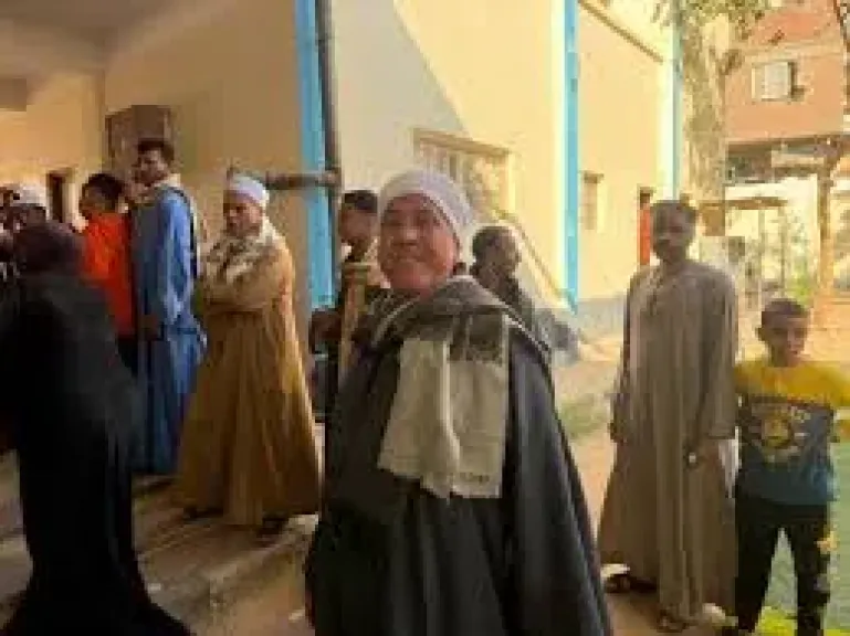 جانب من عمليه التصويت