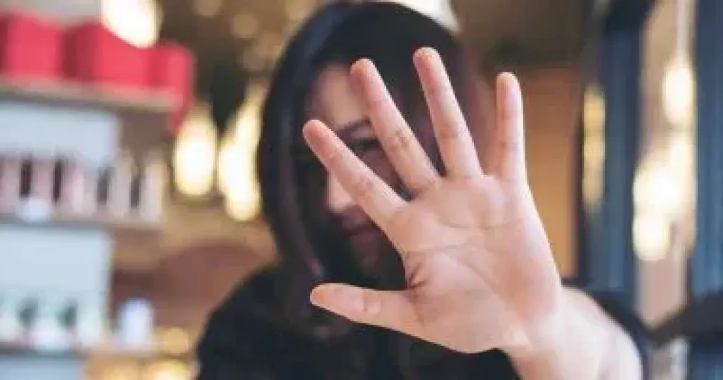 ملابسات اتهام سيدة لطالب بالتحرش بنجلتها بمدينة نصر