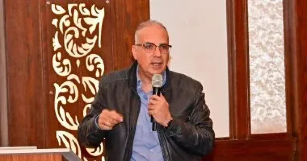وزير الري 