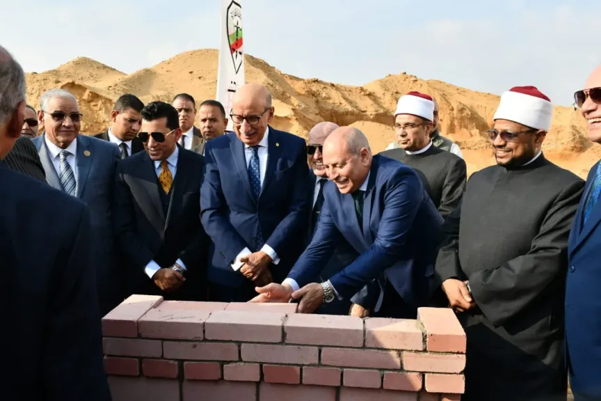جانب من وضع حجر الاساس