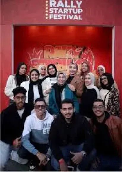 فوز طالب جامعه المنصوره الاهليه