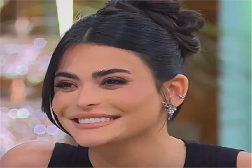أسماء جلال