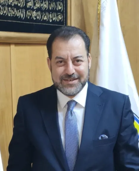 الدكتور احمد عنان 