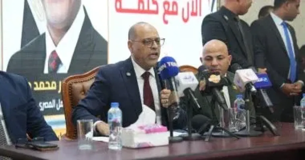 وزير العمل 