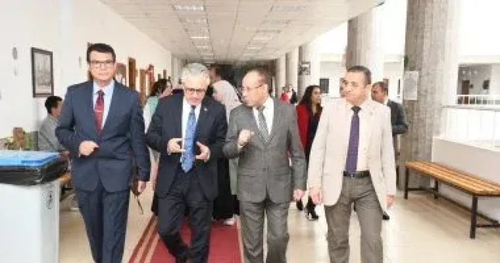 استقبال المستشار التعليمي للسفارة التركية بالقاهرة بجامعة القناة