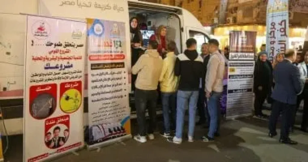 سيارات المركز التكنولوجي المتنقلة 