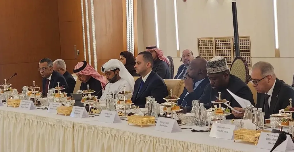 جانب من المائدة المستديرة 